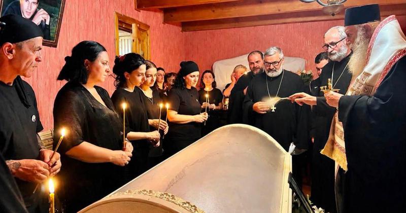 "მიტროპოლიტი გერასიმე სამღვდელოებასთან ერთად იმყოფებოდა ლანა ლატარიას სახლში და გარდაცვლილის სულის საოხად პანაშვიდი აღავლინა" - საპატრიარქო