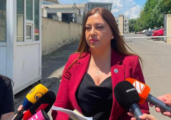 "შევიწროებაზე ნია იმნაძემ ინფორმაცია მიაწოდა მშობლებს, კლასის დამრიგებელს, ასევე, ალექსანდრე გაბაშვილს - ასეთი წარსული გამოცდილების ადამიანისთვის ინფორმაციის მიწოდება, რომ მასწავლებელი სექსუალურად ავიწროებდა, ფაქტობრივად, წაქეზება იყო" - პროკურორი