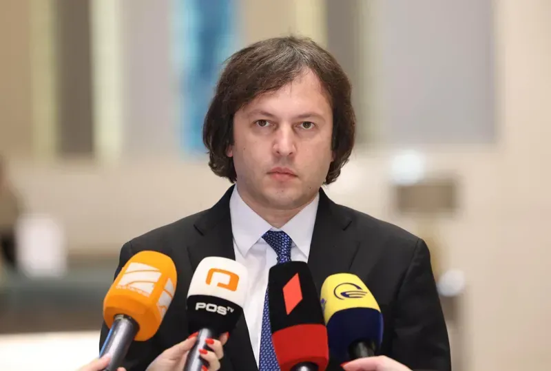 "მგონი, ამ ხალხს დიდი დახმარება არ სჭირდება, ისედაც კარგად უპირისპირდებიან ერთმანეთს" - ირაკლი კობახიძე ოპოზიციაზე
