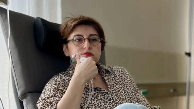 "მე-5 გადასხმას მიკეთებენ, მადლობა ღმერთს და თითოეულ თქვენგანს! ისეთ ქვეყანაში მინდა ვცხოვრობდე, სადაც პაციენტი მხოლოდ საკუთარ ჯანმრთელობაზე ფიქრობს და არა იმაზე, სად იშოვოს ფული" - ხათუნა სამნიძის ვიდეომიმართვა