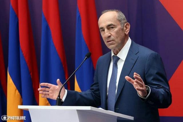 დააკავეს სომხეთის ყოფილი პრეზიდენტი, რობერტ ქოჩარიანი და მისი შვილი