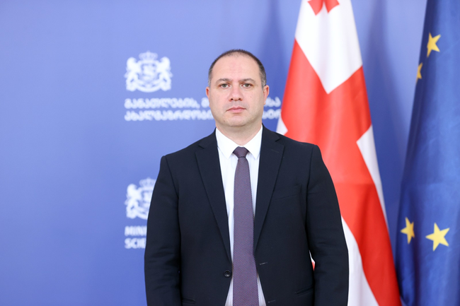 "1 795 აბიტურიენტს, რომლებმაც ეროვნულ გამოცდებზე ზღვარი გადალახეს და ვერ ჩაირიცხნენ, ე.წ. მეორადი ჩარიცხვის შესაძლებლობას ვაძლევთ" - ცნობილია, როდის გამოცხადდება რეგისტრაცია ვაკანტურ ადგილებზე