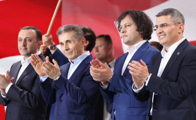 "ღარიბაშვილმა ამ "თვითმკვლელობებზე“ კითხვები წაუყენა კობახიძე-მდინარაძეს, ანუ, ფაქტობრივად, ამ ადამიანებს დააბრალა პოლიტიკური მკვლელობები" - გიორგი მელაშვილი
