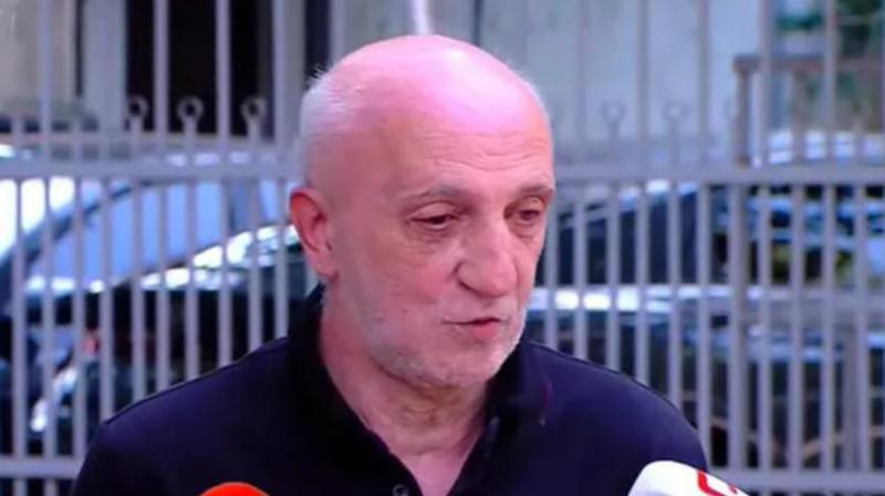 "აქ უნდა იდგნენ კობახიძე და მდინარაძე, რადგან მათ დაადო ხელი ღარიბაშვილმა, მაგრამ მათ კი არ იბარებენ გამოკითხვაზე, მე მიბარებენ და ეს ხომ ტრაგიკომედიაა" - გია ხუხაშვილი