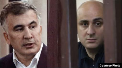 “ნიკანორ მელია, რომელიც ერთ დროს ჩემს მზეს ფიცულობდა, ახლა დერეფანში ჩემს ყოველ ჩავლაზე მთელი ხმით უშვერ დედის გინებებს აღავლენს ხოლმე, ჩემი მიმართულებით საკნიდან“ - მიხეილ სააკაშვილი