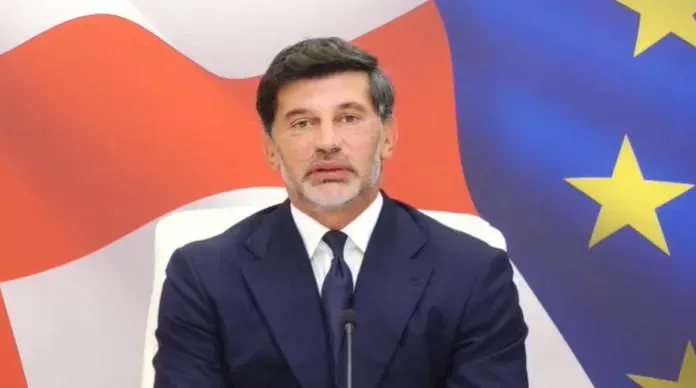"დედა განსაკუთრებული იყო და მინდა ყველას გთხოვოთ, ვისაც დედები გყავთ, გაუფრთხილდით, ჩაეხუტეთ, მოეფერეთ" - კალაძე