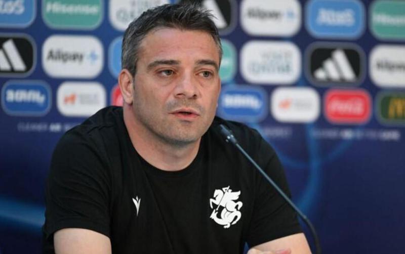 “თუ ბურთი მეტად გვექნებოდა, მოედანზე ბუდუ ზივზივაძე ითამაშებდა“ - რას აცხადებს რამაზ სვანაძე ფრედ დასრულებული საქართველო-უკრაინის მატჩის შემდეგ?