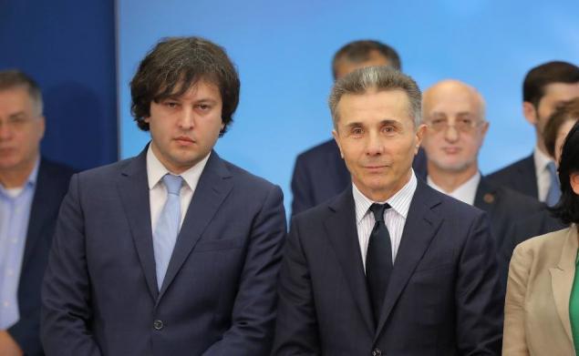 “დააყენებს კედელთან და ანგარიშებს წაუყენებს ბატონ კობახიძეს ბიძინა ივანიშვილი“ - გია ხუხაშვილი