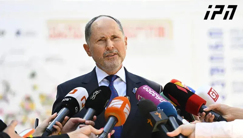 "ევროკავშირის საგარეო საქმეთა მინისტრები საკმაოდ რეგულარულად განიხილავენ საქართველოს, რატომ? აშკარად შეშფოთებულები ვართ თქვენ ულამაზეს ქვეყანაში მოვლენებით" - პაველ ჰერჩინსკი