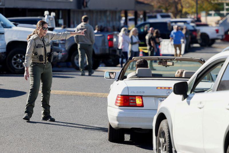 სროლა აშშ-ის სკოლაში - 16 წლის მოზარდმა ცეცხლი გახსნა: დაიღუპა 4 ადამიანი