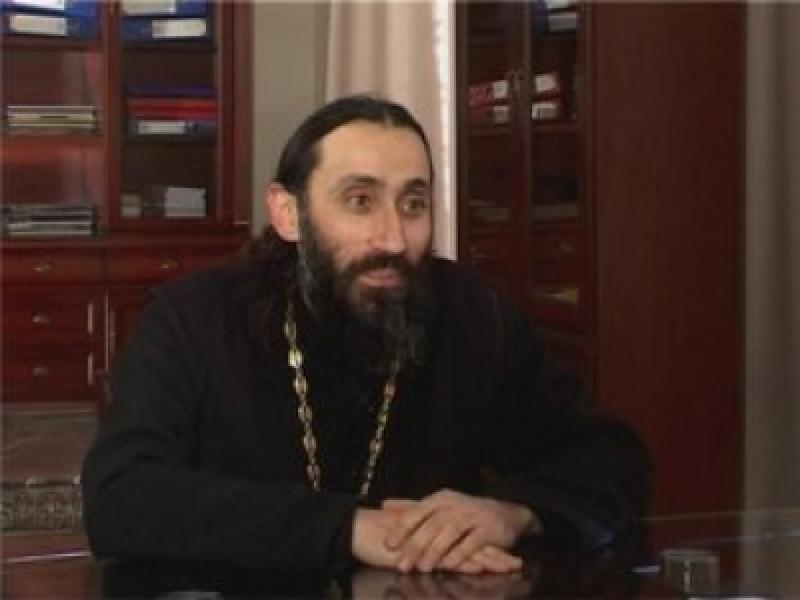 "ეს არ არის იმ ტიპის სიკეთე, რომელიც ფარულად კეთდება" - მამა თეოდორე, მრევლთან ერთად, ქველმოქმედებას განაგრძობს