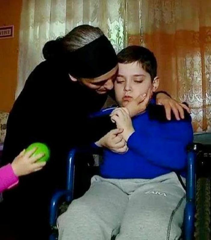 1 წლის წინ უკურნებელი სენით გარდაცვლილი შვილი და ბრძოლა მეორე შვილის სიცოცხლისთვის - უბილავების ტრაგიკული ისტორია