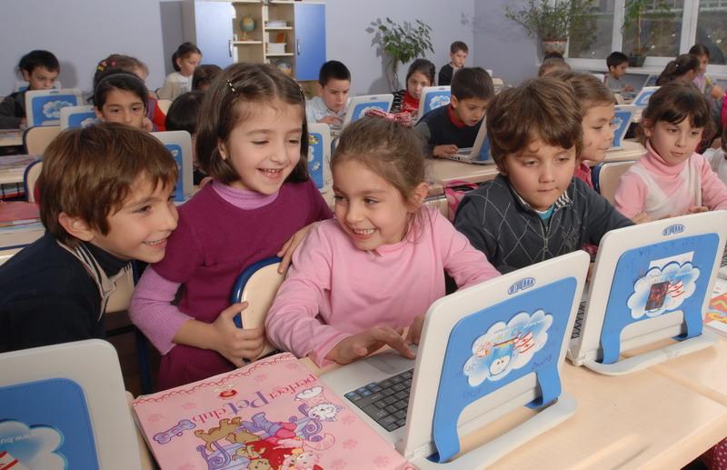 როდის დაიწყებენ პირველკლასელები სწავლას საკლასო ოთახებში - განათლების სამინისტროს ახალი გადაწყვეტილება