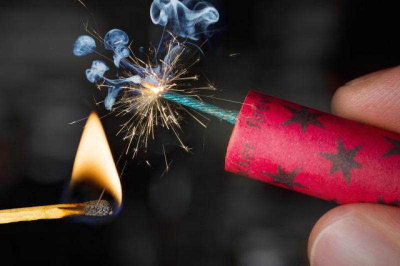 ქობულეთში მოზარდის მიერ ნასროლი პიროტექნიკა ბენზინის ავზში ჩავარდა, რასაც აფეთქება მოჰყვა - როგორია დაშავებულის მდგომარეობა