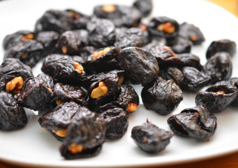 შავი ქლიავის ჩირის 7 საოცარი უნარი, რომლის შესახებაც ადრე არაფერი იცოდით