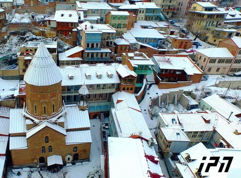 დათოვლილი თბილისის ულამაზესი ფოტოები - როგორია დედაქალაქი ციდან
