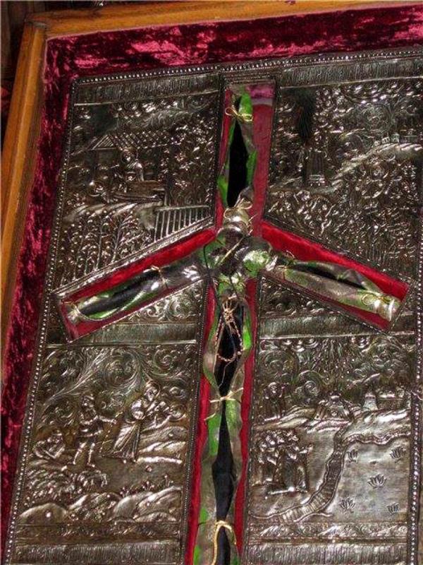 სად ინახება წმინდა ნინოს ჯვარი - საინტერესო ცნობები სიწმინდის შესახებ