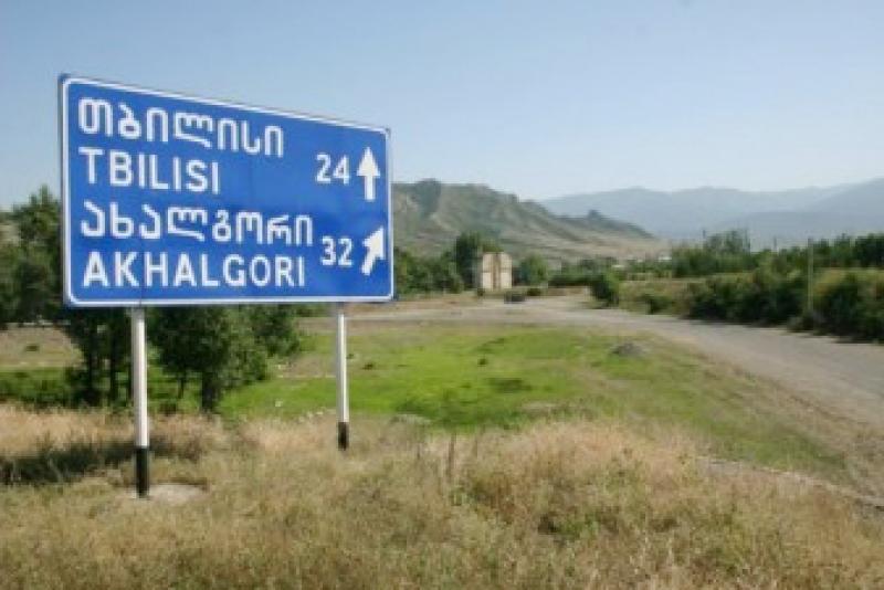 მცირეწლოვანი, რომელიც ახალგორიდან თბილისში სამკურნალოდ გადმოჰყავდათ, დაიღუპა - რა გარემოებებზე წერს ოკუპირებული რეგიონის მედია