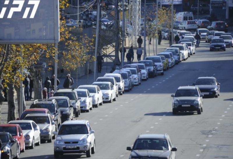 რამდენი სატრანსპორტო საშუალებაა რეგისტრირებული საქართველოში და როგორია მარჯვენასაჭიანი მანქანების უახლესი სტატისტიკა