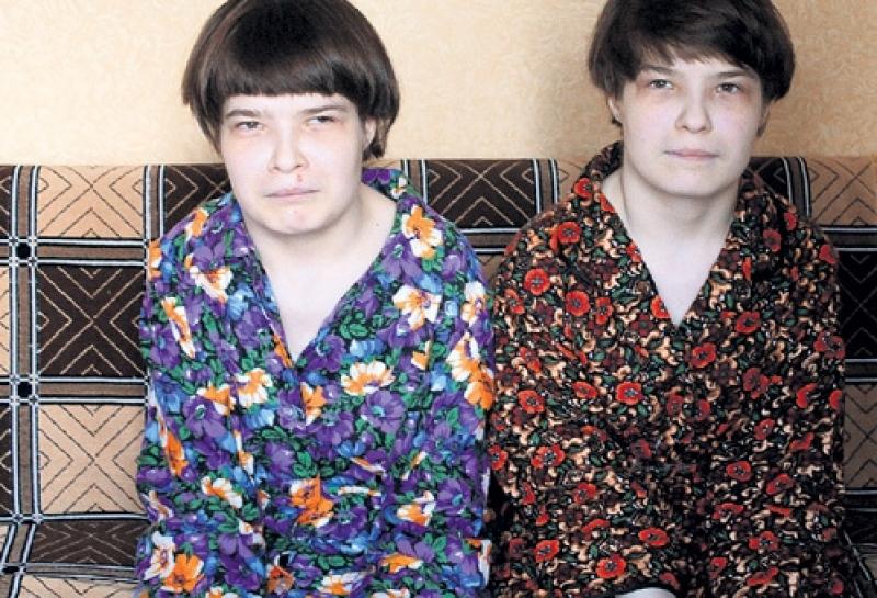 შემზარავი შემთხვევა – მამამ ტყუპი ქალიშვილი 20 წლით გამოკეტა