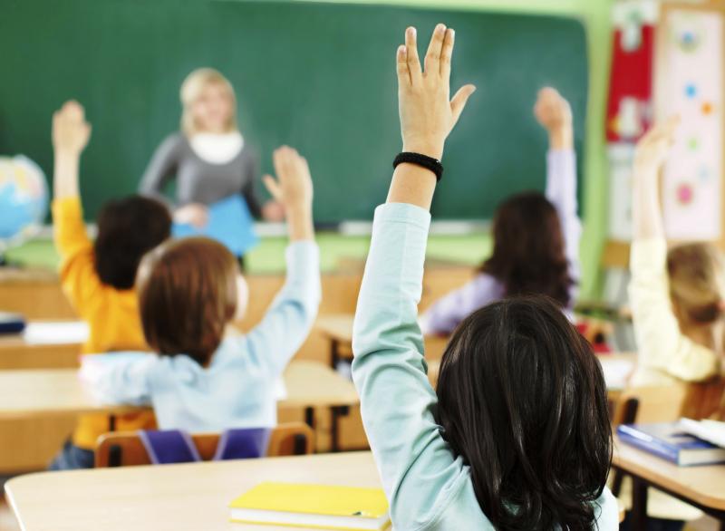 ქუთაისში სკოლის საპირფარეშოდან 6 წლის მოსწავლე გადახტა - რა მოხდა სასწავლებელში?