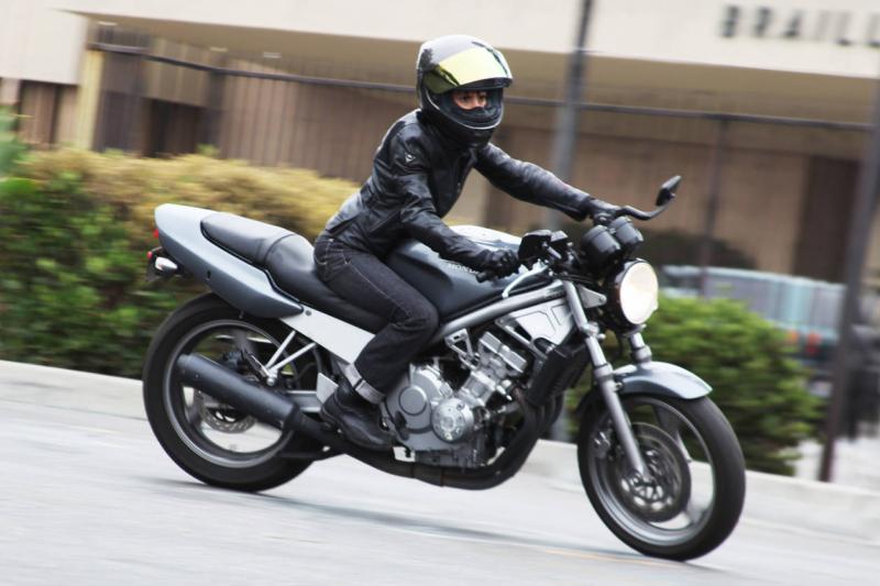 1-ლი სექტემბრიდან მოტოციკლებსა და მოპედებს თბილისის BUSLane-ებში გადაადგილება შეეძლებათ