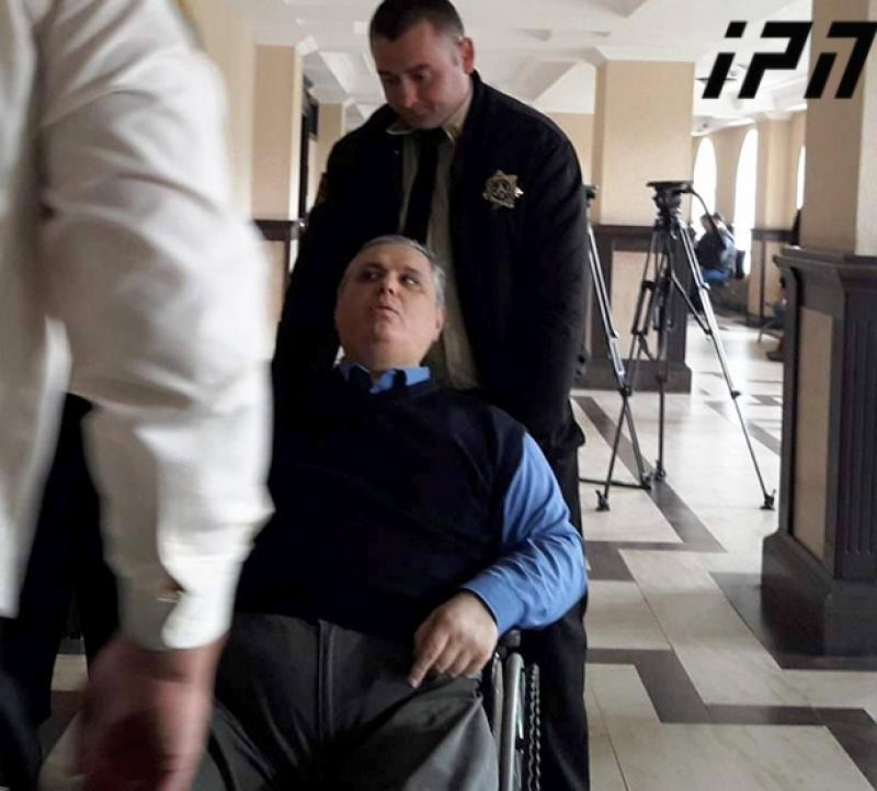 "ძველი სამსახურიდან შემომეხმიანნენ და სამსახურშიც აღმადგენენ" - რას წერს "ფეისბუქზე" კობა დავითაშვილი