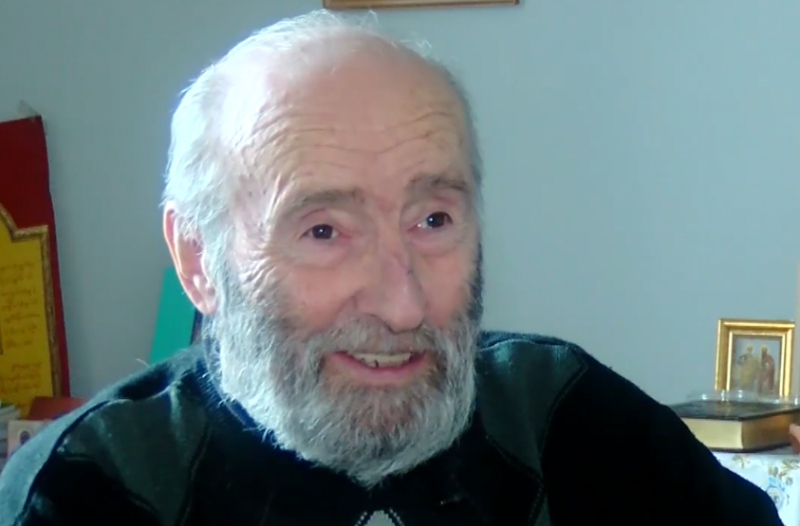 "20 წელზე მეტი ბინას ველოდი... ამან ჩემი მეუღლე შეიწირა. რომ დამირეკეს, მობრძანდით, უნდა გავაფორმოთო, არ დავიჯერე" - დავით სოკოლოვს ბინა გადასცეს