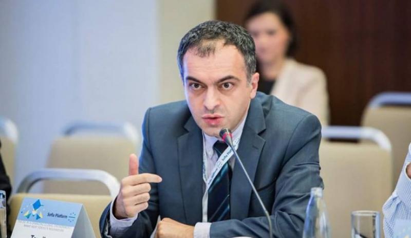 "ლავროვისნაირმა გამოცდილმა დიპლომატმა კი უნდა იცოდეს, რომ ასეთ დროს, ასეთ რამეზე ლაპარაკი ძალიან საშაროა, მაშ რატომ წამოროშა მაინც? სამი შესაძლო მიზეზი... " - რას წერს თორნიკე შარაშენიძე