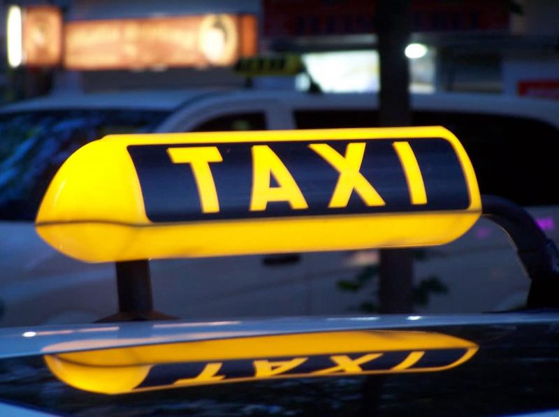 “მგზავრი მძღოლის გვერდით არ უნდა იჯდეს - უკანა სავარძელზე მაქსიმუმ ორი მგზავრი უნდა მოთავსდეს" - რეკომენდაციები ტაქსებს