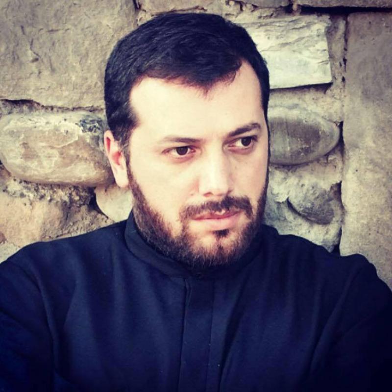 "ცოცხალი გვამი ვარ და საკუთარ თავზეც გაბრაზებული!" - რას წერს პეტრე კოლხი გუშინ თბილისში მომხდარ ძალადობის ფაქტებზე