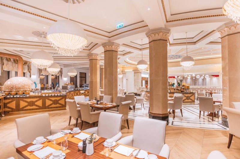 ზაფხულის ცხელი საღამოები "სონეტ ბარში" - ცოცხალი მუსიკა და კოქტეილი საჩუქრად