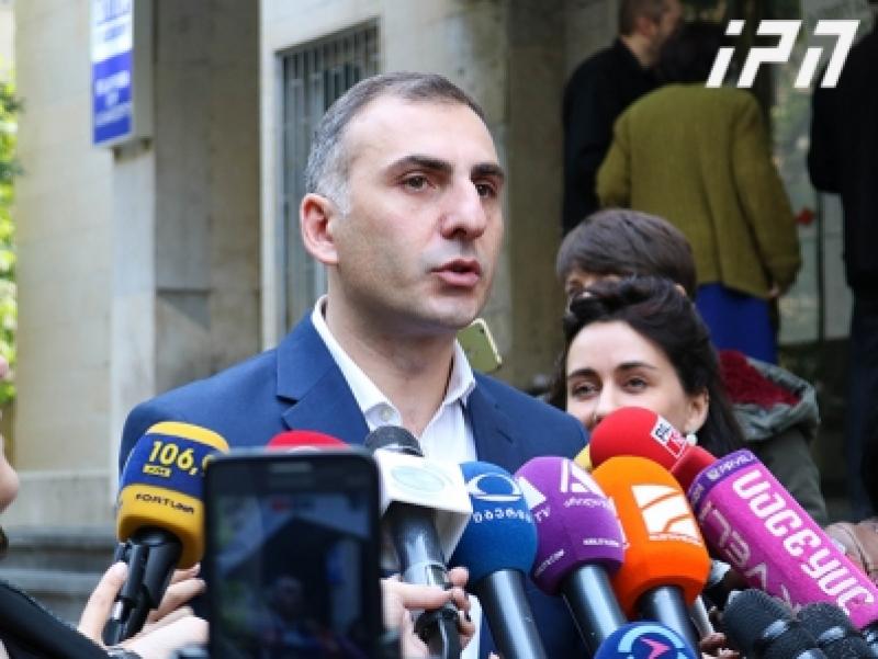 ალეკო ელისაშვილი: "ამ უსინდისობებზე და ჭუჭყზე, რომ არიქა, მე ფული ავიღე და სადღაც შევრბივარ და შემოვრბივარ, სერიოზულ კომენტარს არ გავაკეთებ"