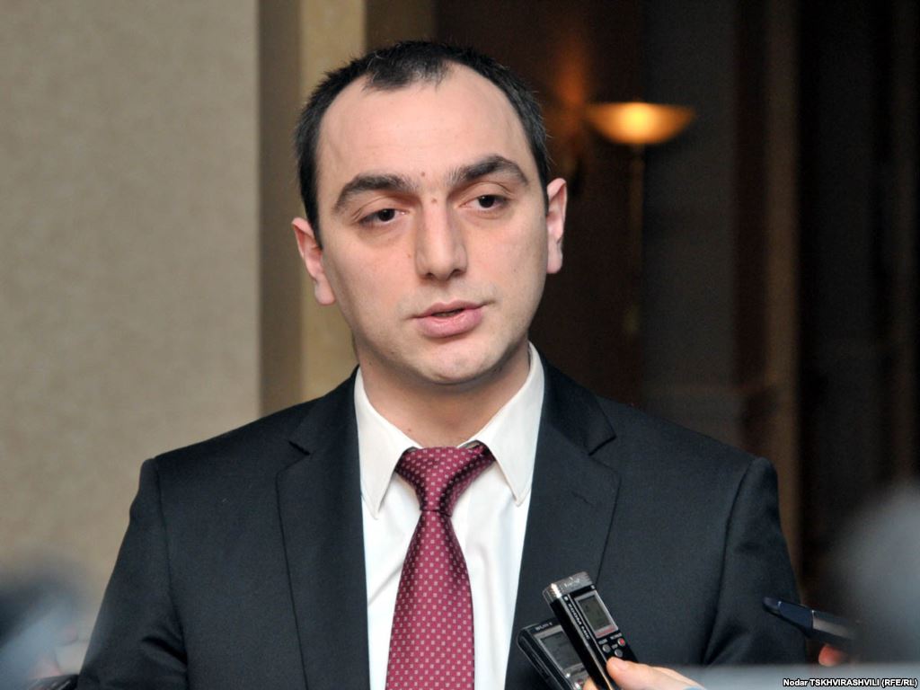 გიორგი ქადაგიძე ილიას უნივერსიტეტის ბიზნესის სკოლის დეკანის თანამდებობიდან გაათავისუფლეს