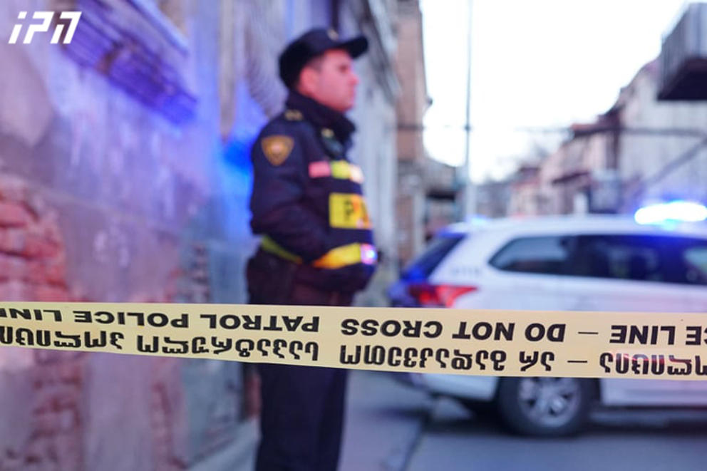 პეკინის გამზირზე მიკროსაფინანსო ორგანიზაცია მამა-შვილმა დააყაჩაღა - შსს-მ ეჭვმიტანილები დააკავა