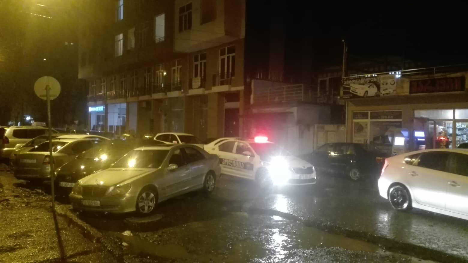 ბათუმში მომხდარ ფაქტზე, სადაც რესპუბლიკურ საავადმყოფოსთან პაციენტების მნახველებმა ერთმანეთი დაჭრეს, 5 პირი დააკავეს