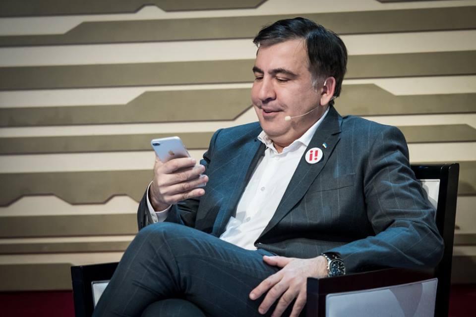 სააკაშვილი ივანიშვილს : "ბორია, შენი მუქარების მე არ მეშინია, აუცილებლად გესტუმრები და წნევას გაგიზომავ"