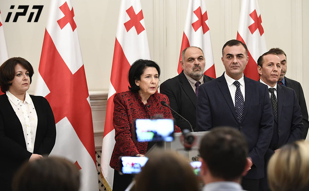 სალომე ზურაბიშვილმა გუნდის წევრები წარადგინა