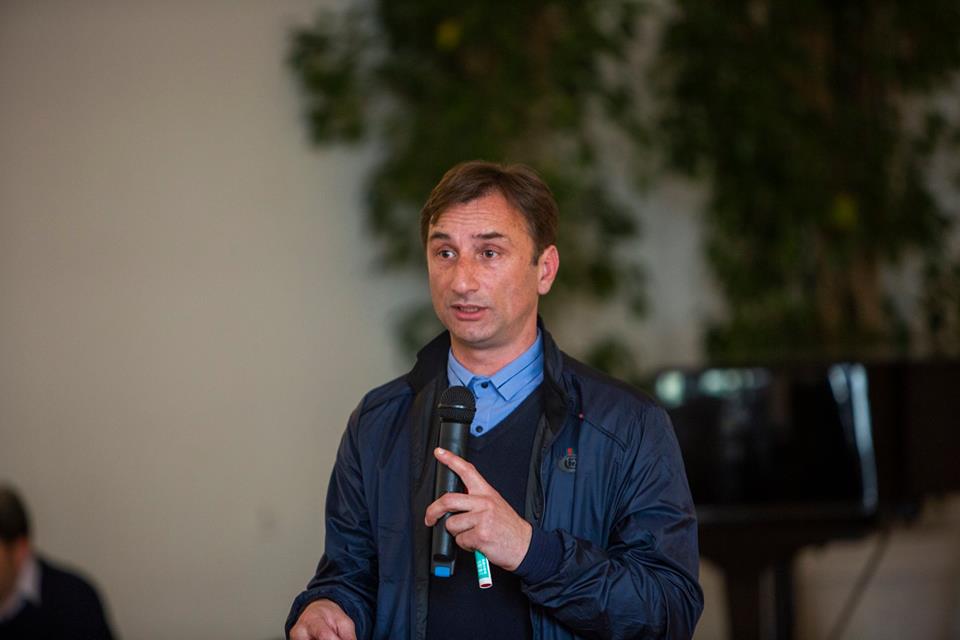 "თქვენ დრომ გამოგარჩიათ... ვისწავლოთ ჩვენი გაკეთებული საქმეების სხვებისთვის გაზიარება" - ლადო აფხაზავას შეხვედრა "თიბისის" სტიპენდიანტებთან