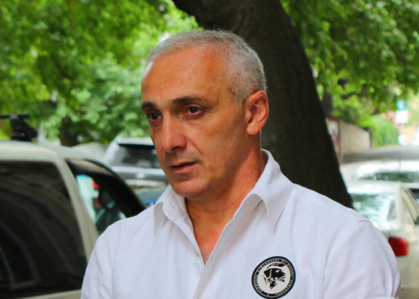 თამაზ ელიზბარაშვილი - ხან რომელ პარლამენტარს უთაქებენ თავში, ხან ნიკა მელია ჰყავს გაგდებული ბორჯომის გამგებელს, თუმცა, საზოგადოებამ მე გადამიარა