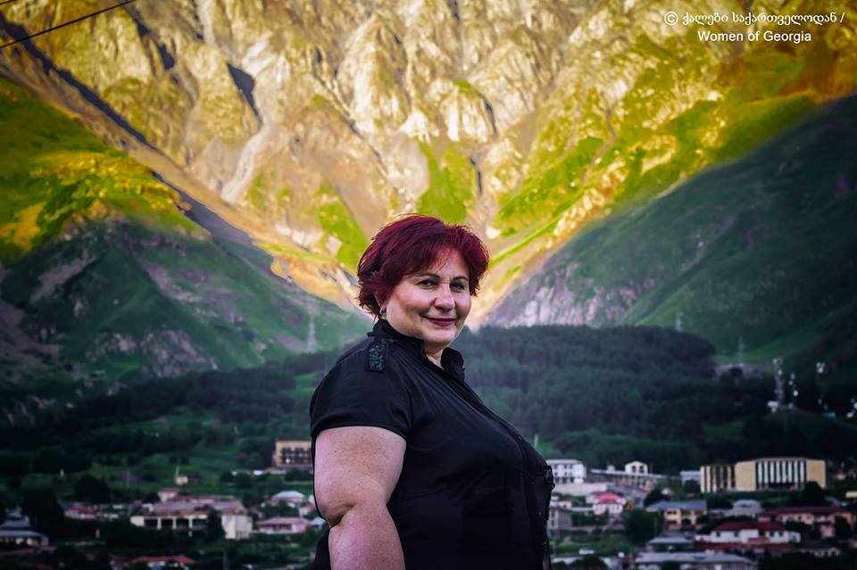 "36 წლის ასაკში სიმსივნე დამიდგინეს, ეს დაავადება ჩემთვის საჩუქარივით იყო" - ისტორია ქალბატონზე, რომელსაც უამრავი ტურისტი იცნობს