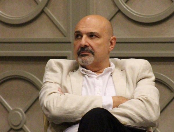 "მძახალი მომიკლეს საკუთარ ბინაში" - რას წერს მამუკა გამყრელიძე თბილისში მომხდარ მკვლელობაზე