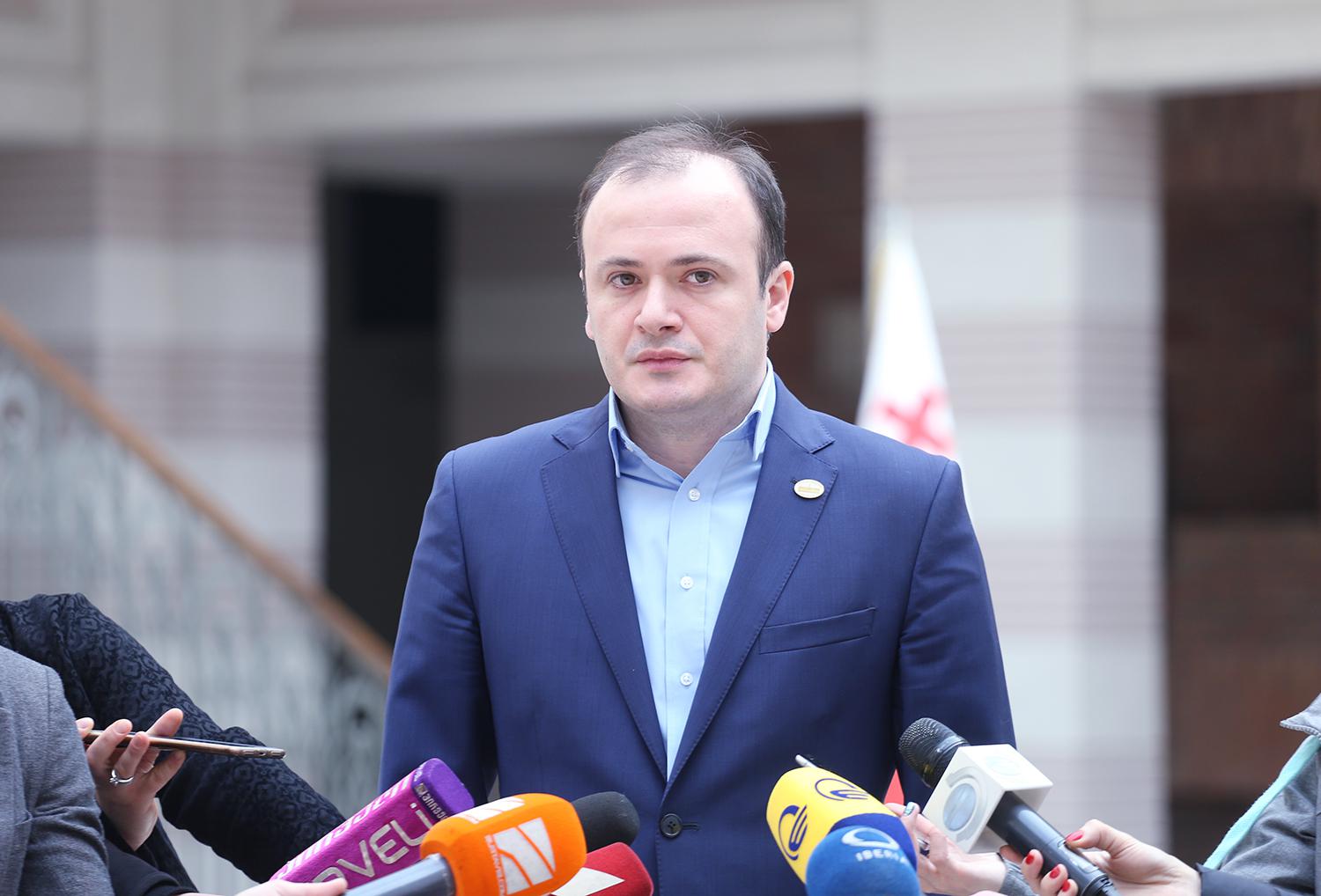 "ამაში ყველა მხარე ვართ დამნაშავე - ერიც და ბერიც..." - ირაკლი ზარქუა ოპერატორის გარდაცვალებაზე