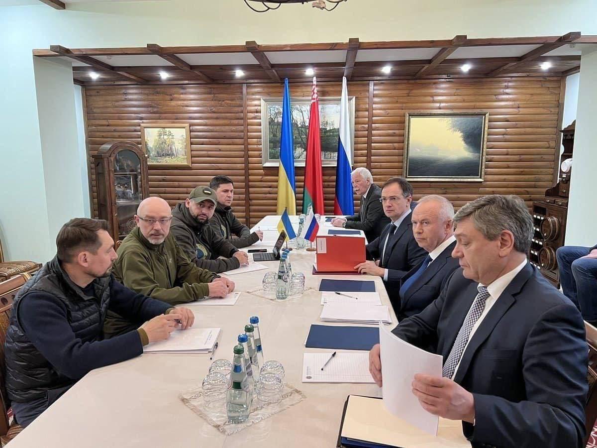 რა შედეგით დასრულდა უკრაინა-რუსეთის მოლაპარაკებების მესამე რაუნდი - მხარეების პირველი კომენტარები შეხვედრის შემდეგ