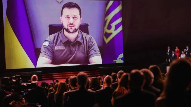 უკრაინის პრეზიდენტმა ვოლოდიმირ ზელენსკიმ საფრანგეთში, კანის 75-ე კინოფესტივალის გახსნისას აუდიტორიას მოულოდნელად სიტყვით მიმართა