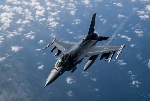 უკრაინისთვის F-16-ების გადაცემა სულ უფრო რეალური ხდება -  რას წარმოადგენენ  ამ ტიპის საბრძოლო თვითმფრინავები და რა შეიძლება დაუპირისპიროს მათ რუსეთმა?