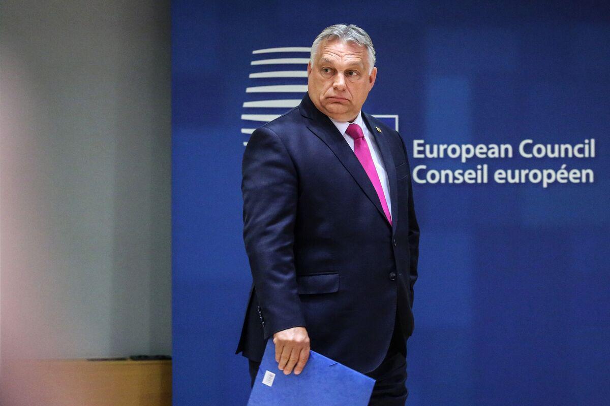 ორბანმა ოთახი დატოვა, როდესაც უკრაინის თაობაზე გადაწყვეტილებას მხარი დაუჭირეს, თუმცა მან ვეტო არ გამოიყენა - რას ჰყვებიან უნგერთის პრემიერზე?
