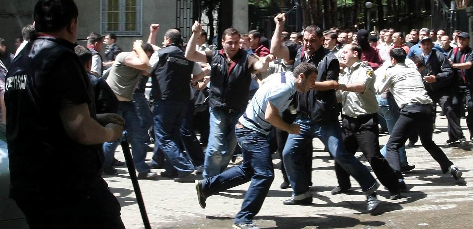 სისხლისსამართლებრივი დევნა დაიწყო 8 პირის მიმართ, რომლებიც 2009 წლის 15 ივნისის აქციის დარბევაში მონაწილეობდნენ - რა ინფორმაციას ავრცელებს პროკურატურა?