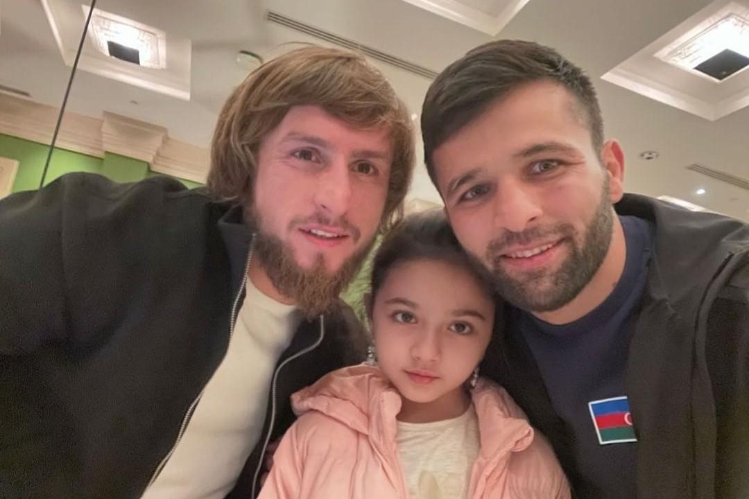 "წელს ცოტა გაუჭირდა, დედა გარდაეცვალა, ჩემი ქალიშვილის საყვარელი მოჭიდავე იყო....ტატამის მიღმა ვმეგობრობდით" - რას იხსენებს გარდაცვლილ ნუგზარ წურწუმიაზე მისი აზერბაიჯანელი მეტოქე