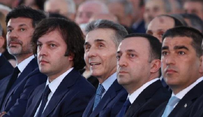 სანდრო თვალჭრელიძე: "ხელისუფლების წევრთა ოჯახის წევრები, შვილები ცხოვრობენ და სწავლობენ უცხოეთში, აი, როდესაც მათი ამ ქვეყნებიდან გამოძევება დადგება დღის წესრიგში, ვფიქრობ, მოეგებიან გონს"